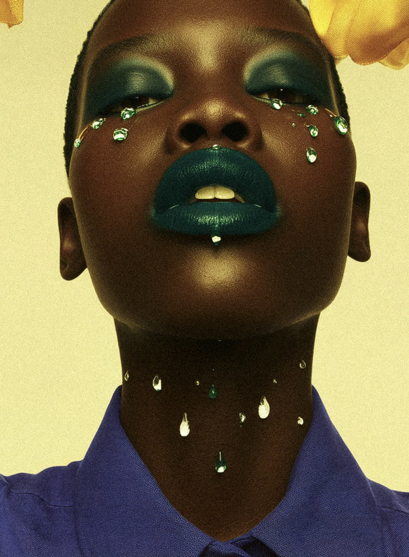 BEAUTY / COLOUR