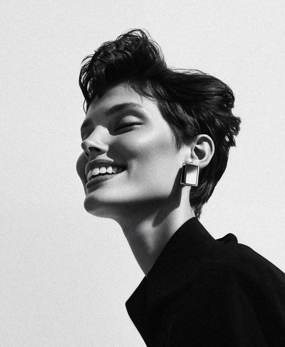 PORTRAIT / LIGHT
