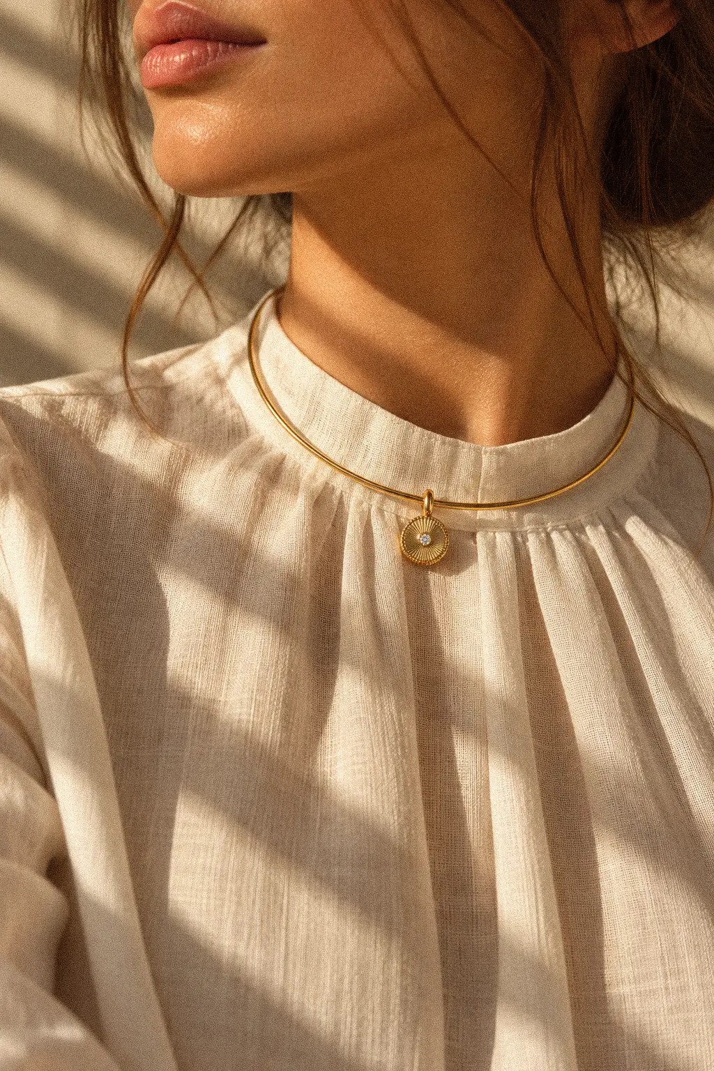 SOFT-LIT LOOKBOOK